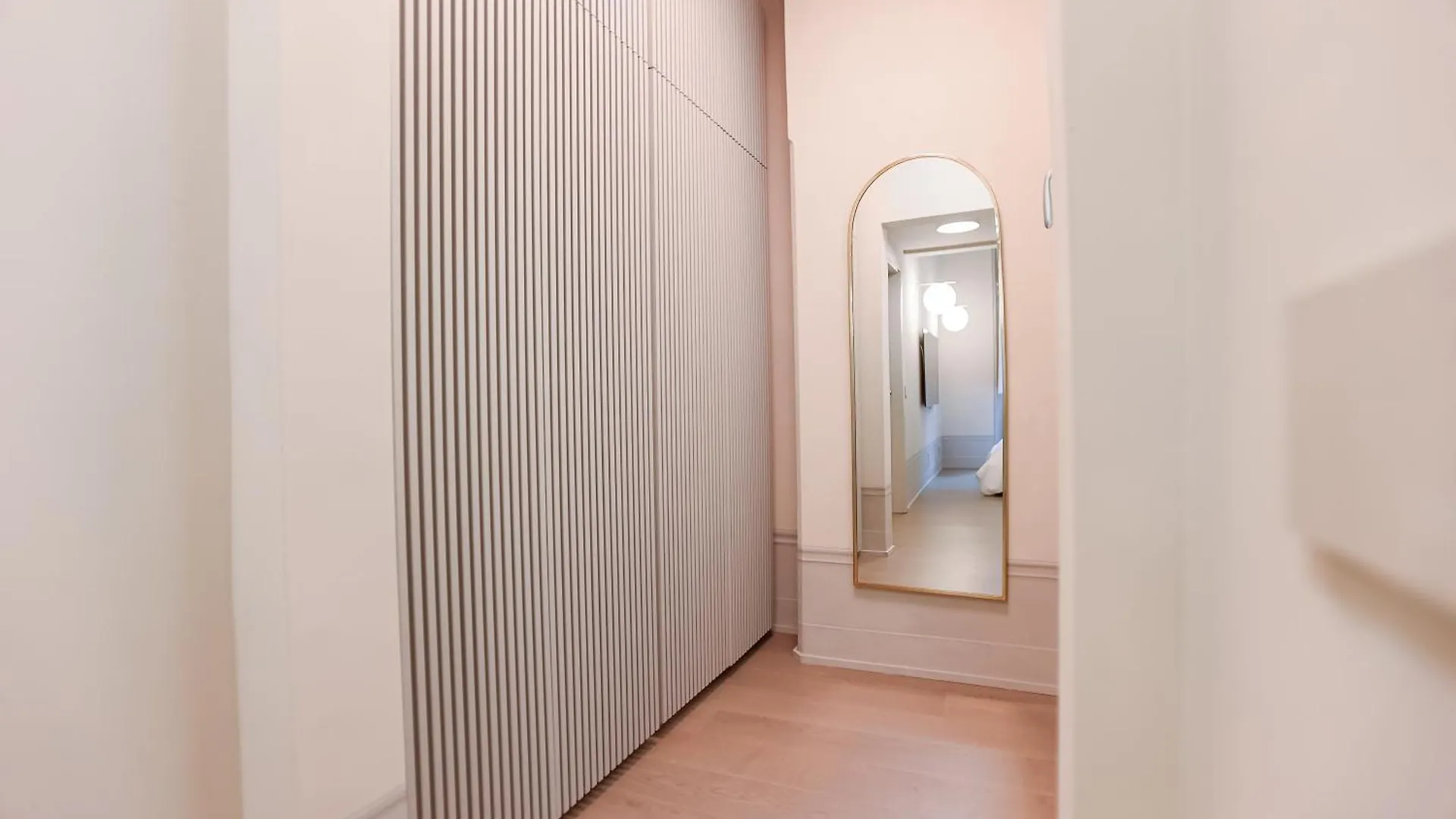 2 Min Duomo - Chic Novella - Parcheggio Lägenhet Florens Italien